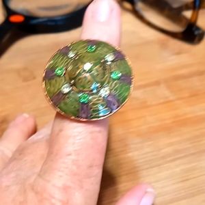 NWT Large top rhinestone fashion  ring